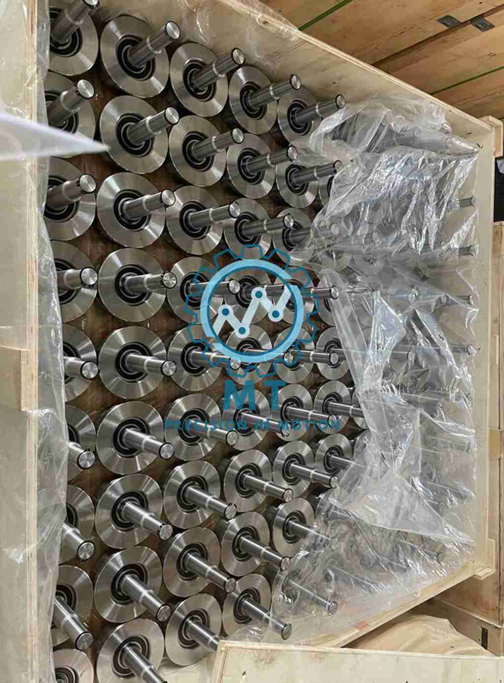 outboard roller with shaft and bearing